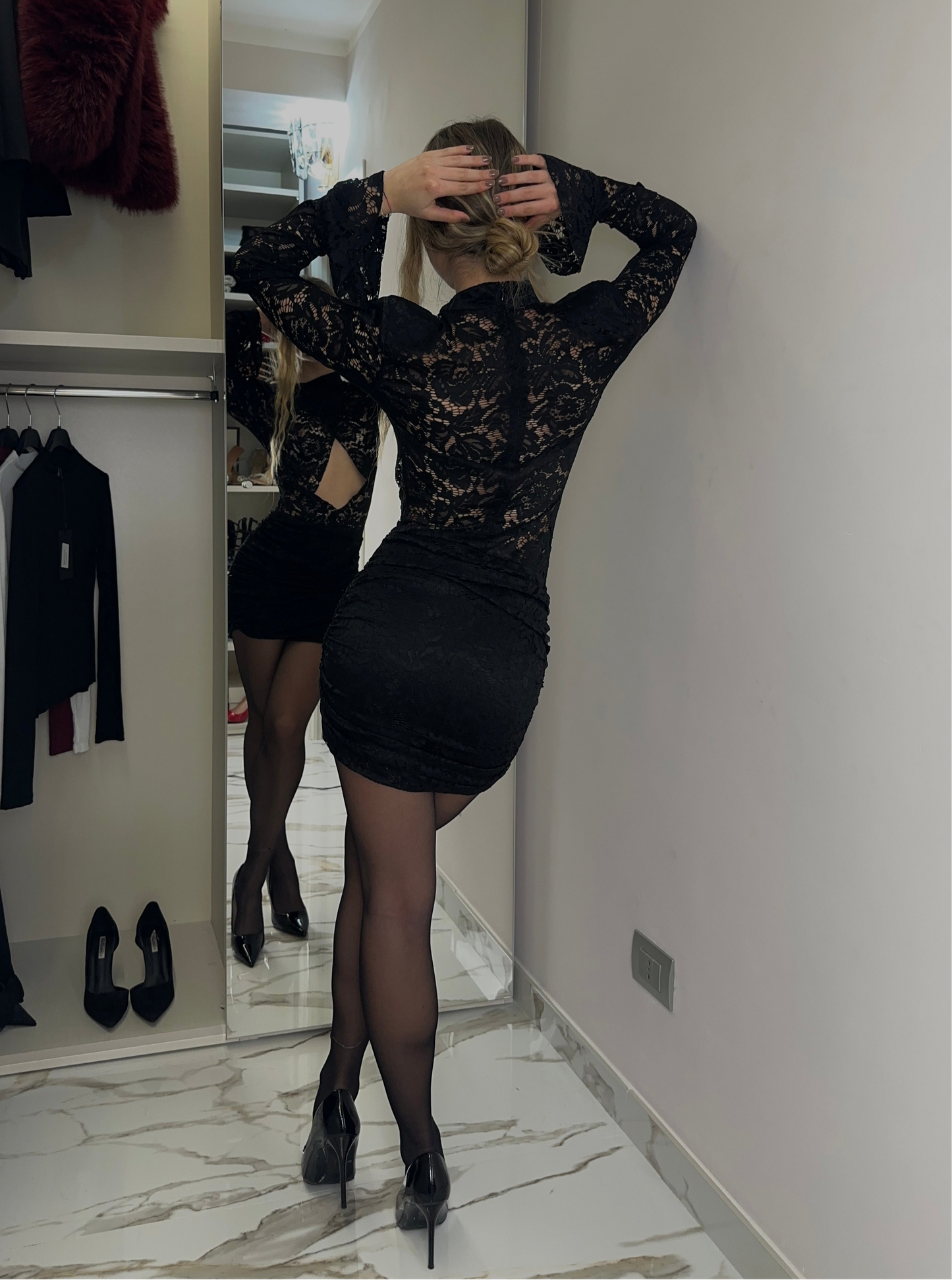 mini dress in pizzo