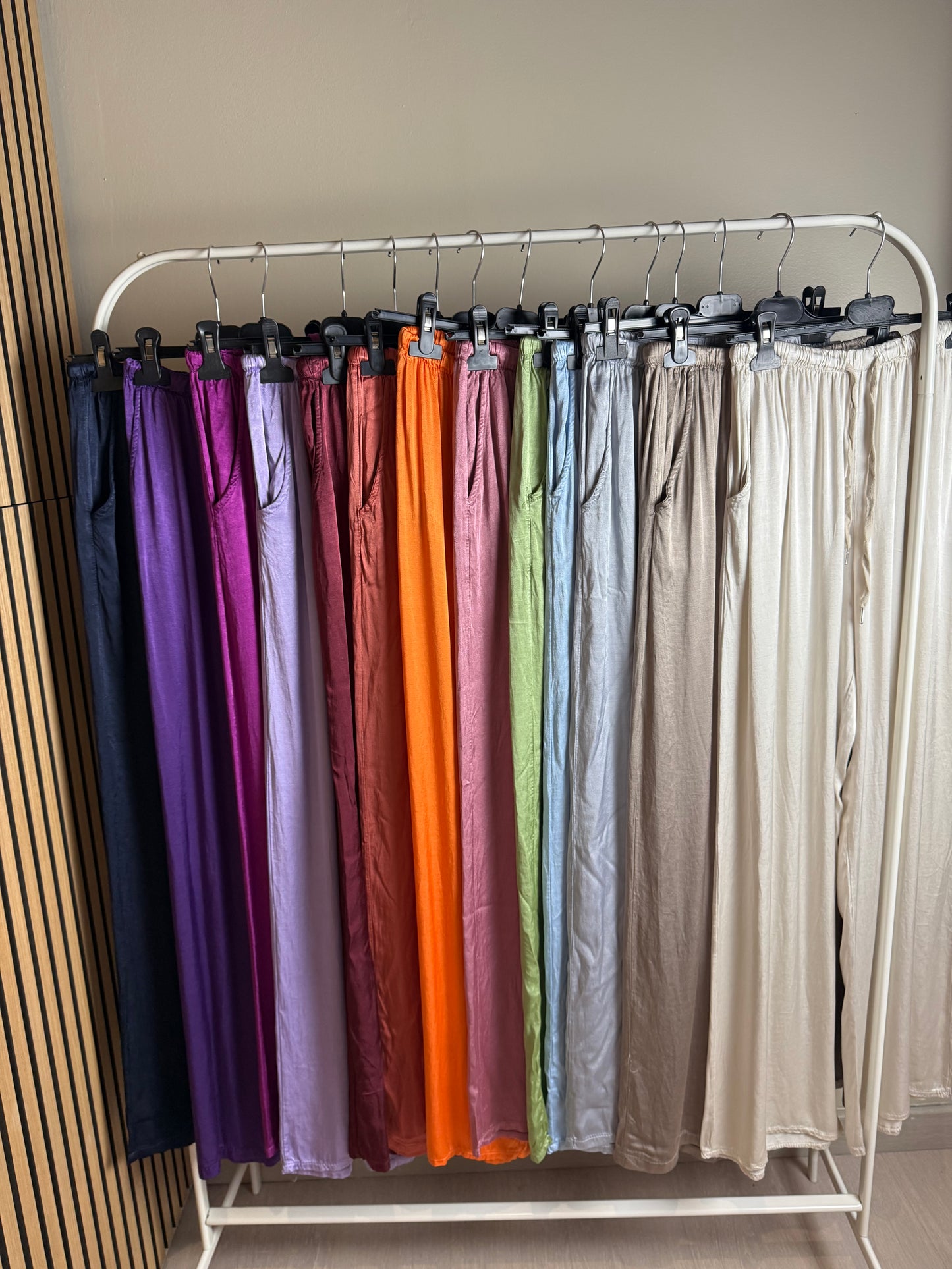 pantalone SATEN