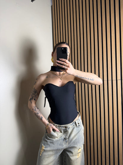 body CHOCKER