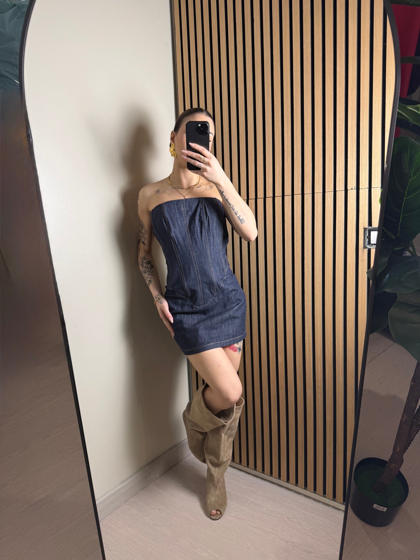 dress DOLL