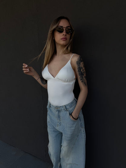 body TRIANGLE bianco