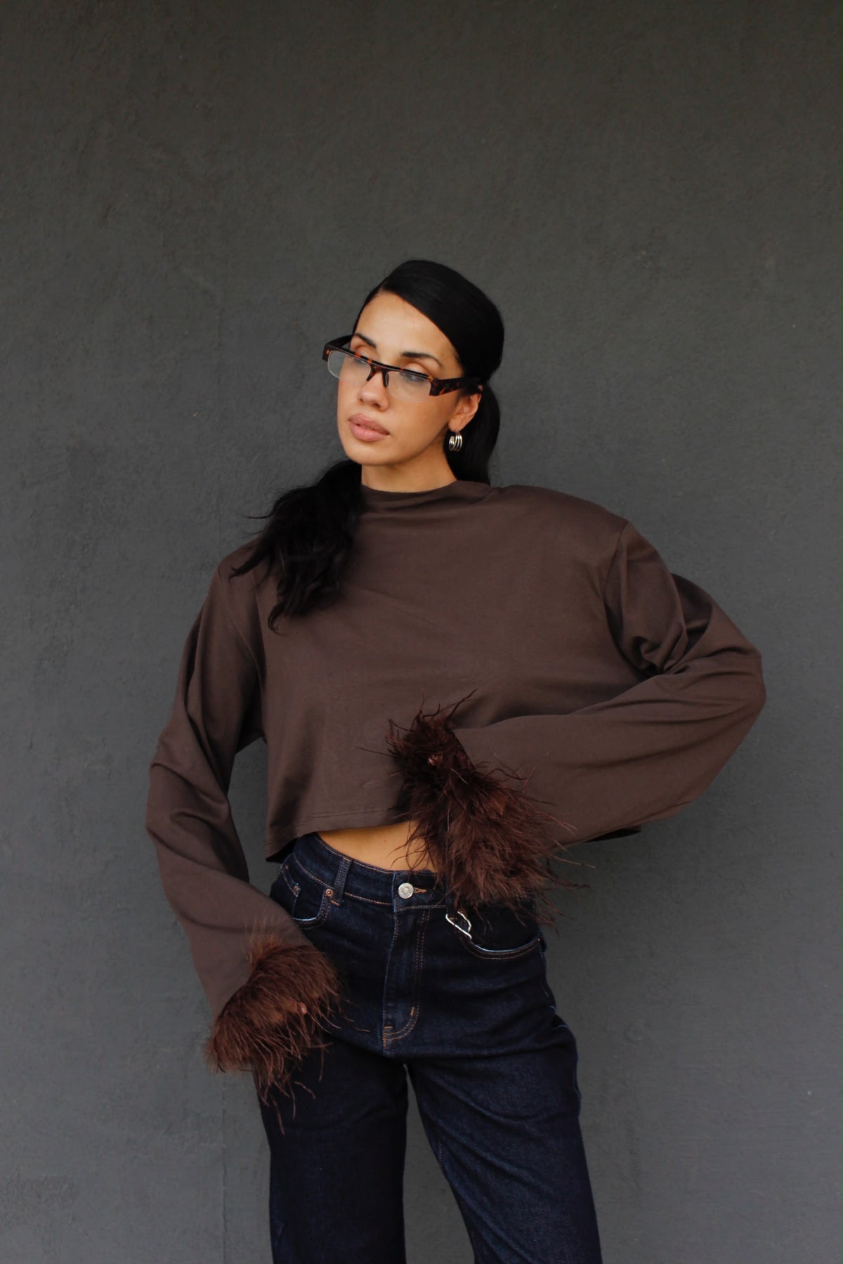 shirt PRIME con piume marrone