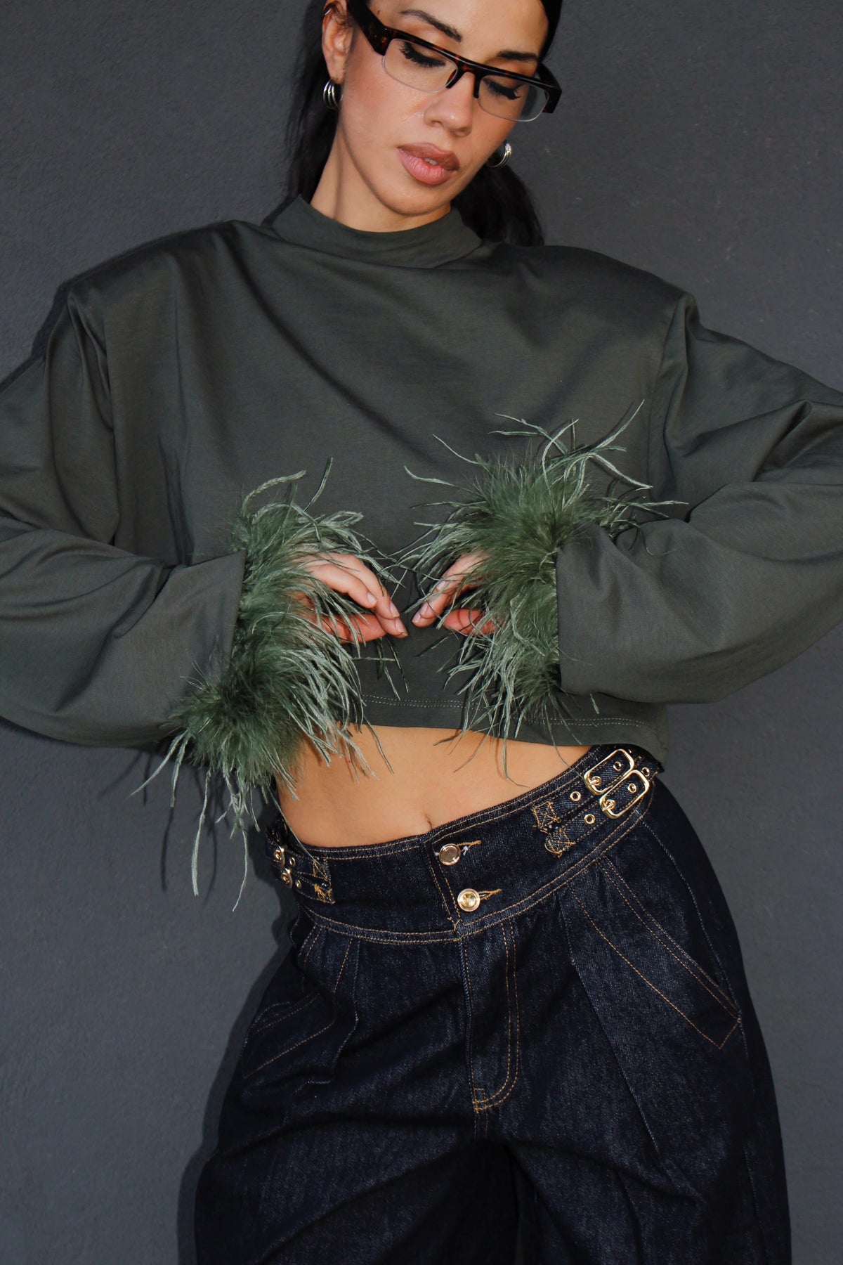shirt PRIME con piume verde