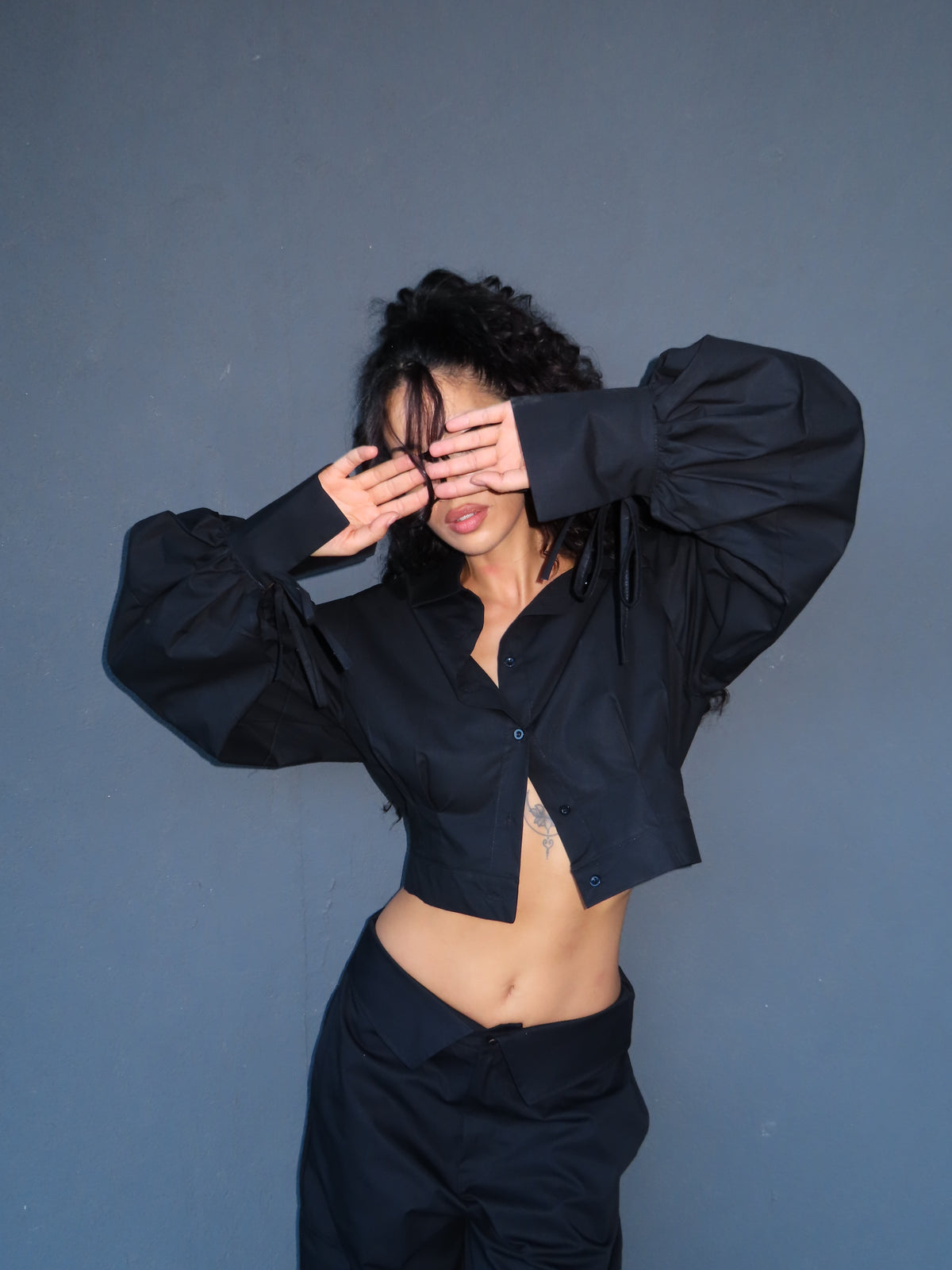 camicia CROP TWIST nera