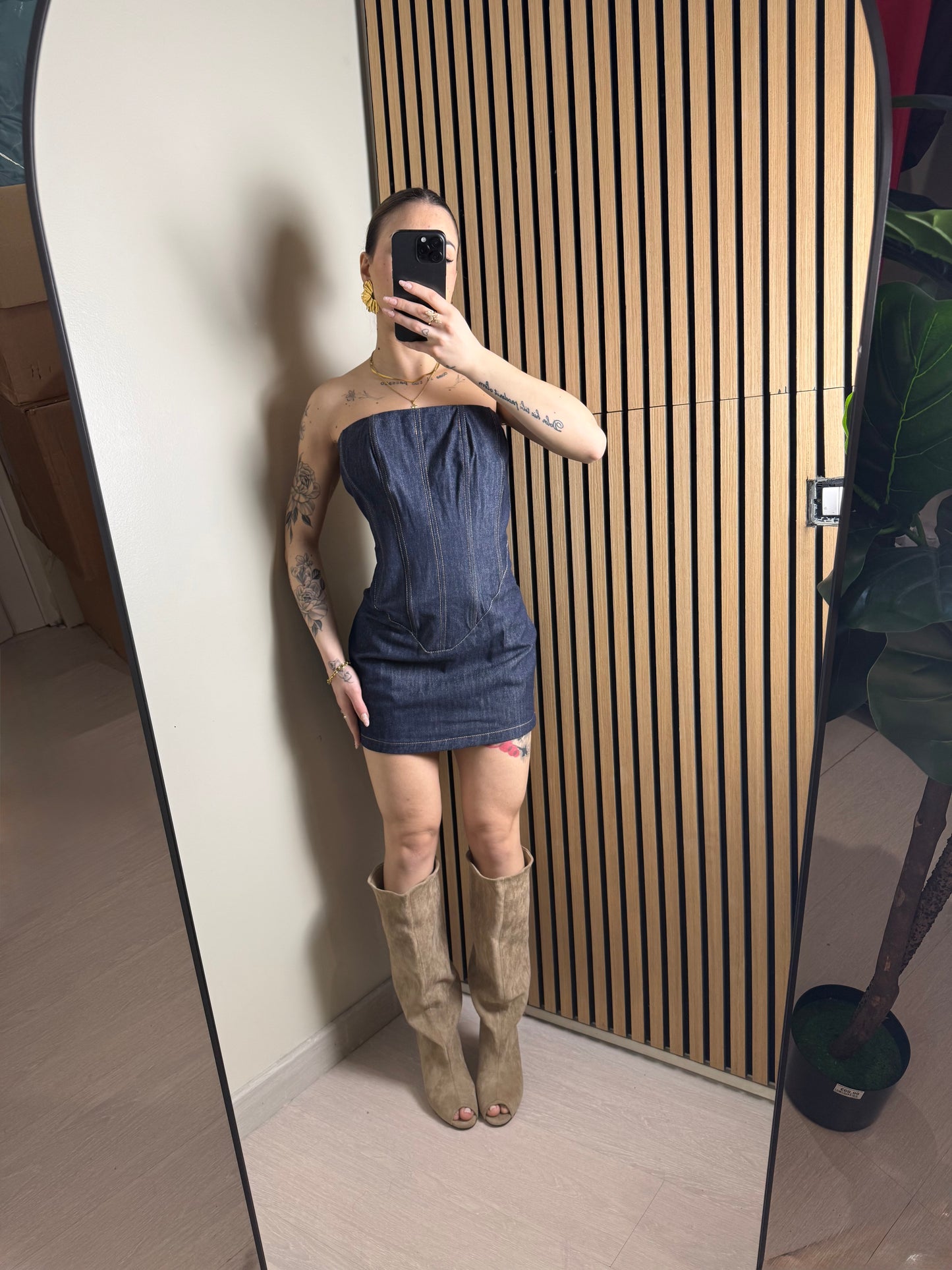 dress DOLL