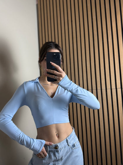 maglia crop STAY celeste